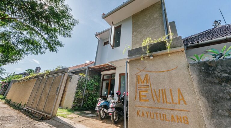 ME VILLA Kayu Tulang