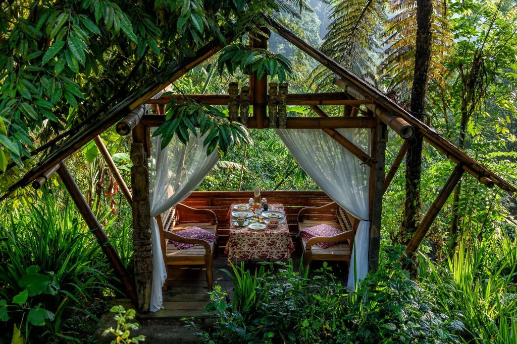 Sang Giri Mountain Tent Resort