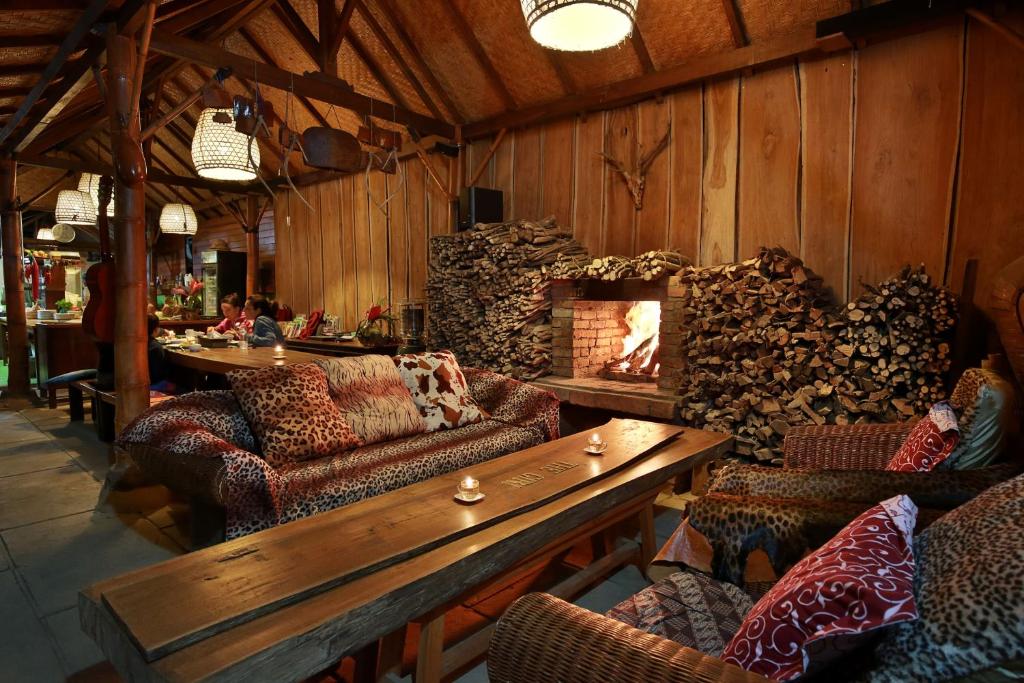Sang Giri Mountain Tent Resort