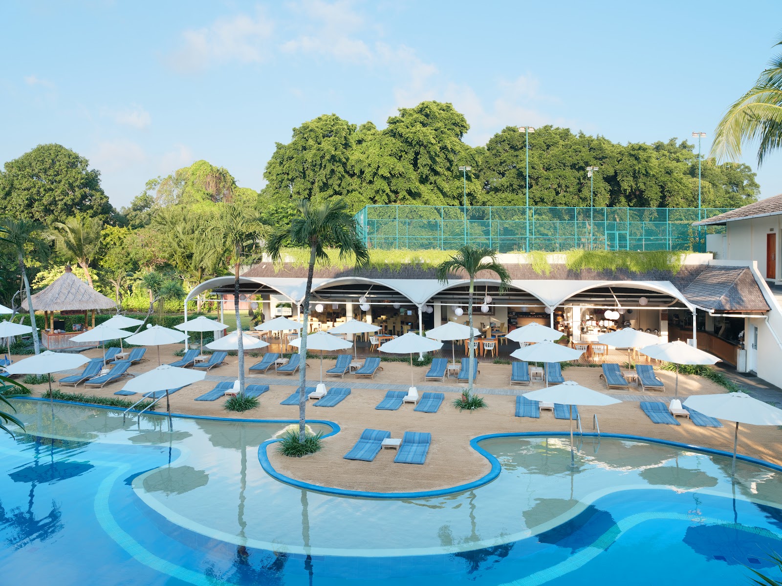 Blu-Zea Resort pool, a family friendly hotel in Seminyak